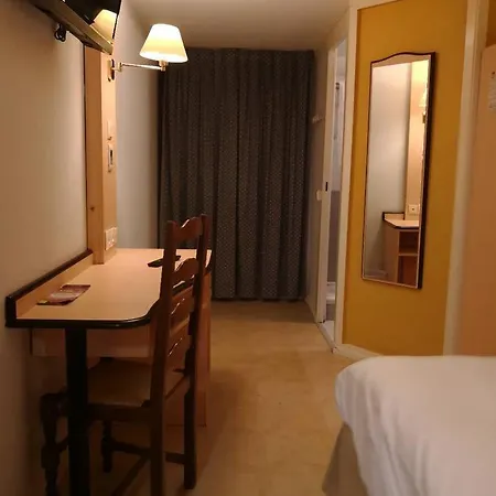 Au Germenoy Restaurant Hotel 2*