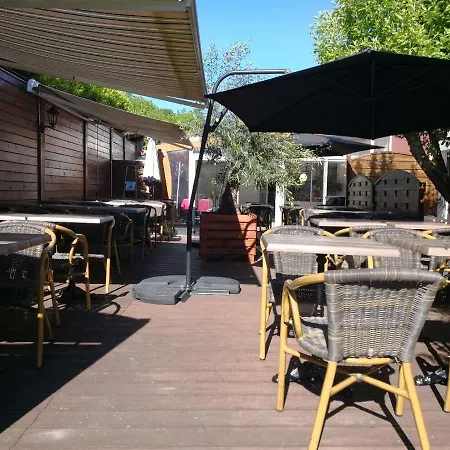 Au Germenoy Restaurant Vaux-le-Penil